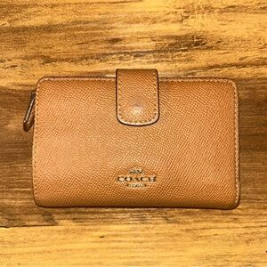 Coach Medium Bifold Crossgrain Brown Leather Snap Wallet